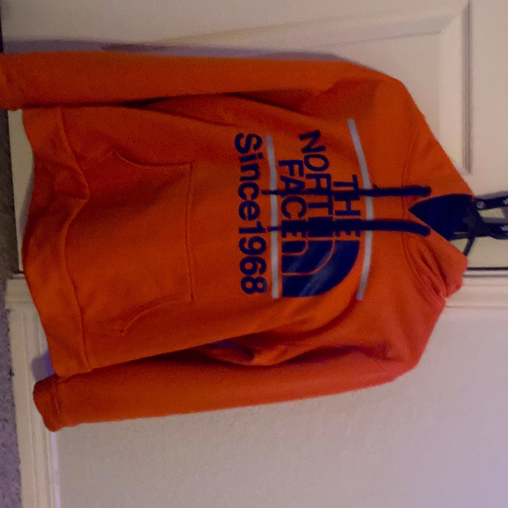 The North Face Hoody. Clean! 🔥 🔥